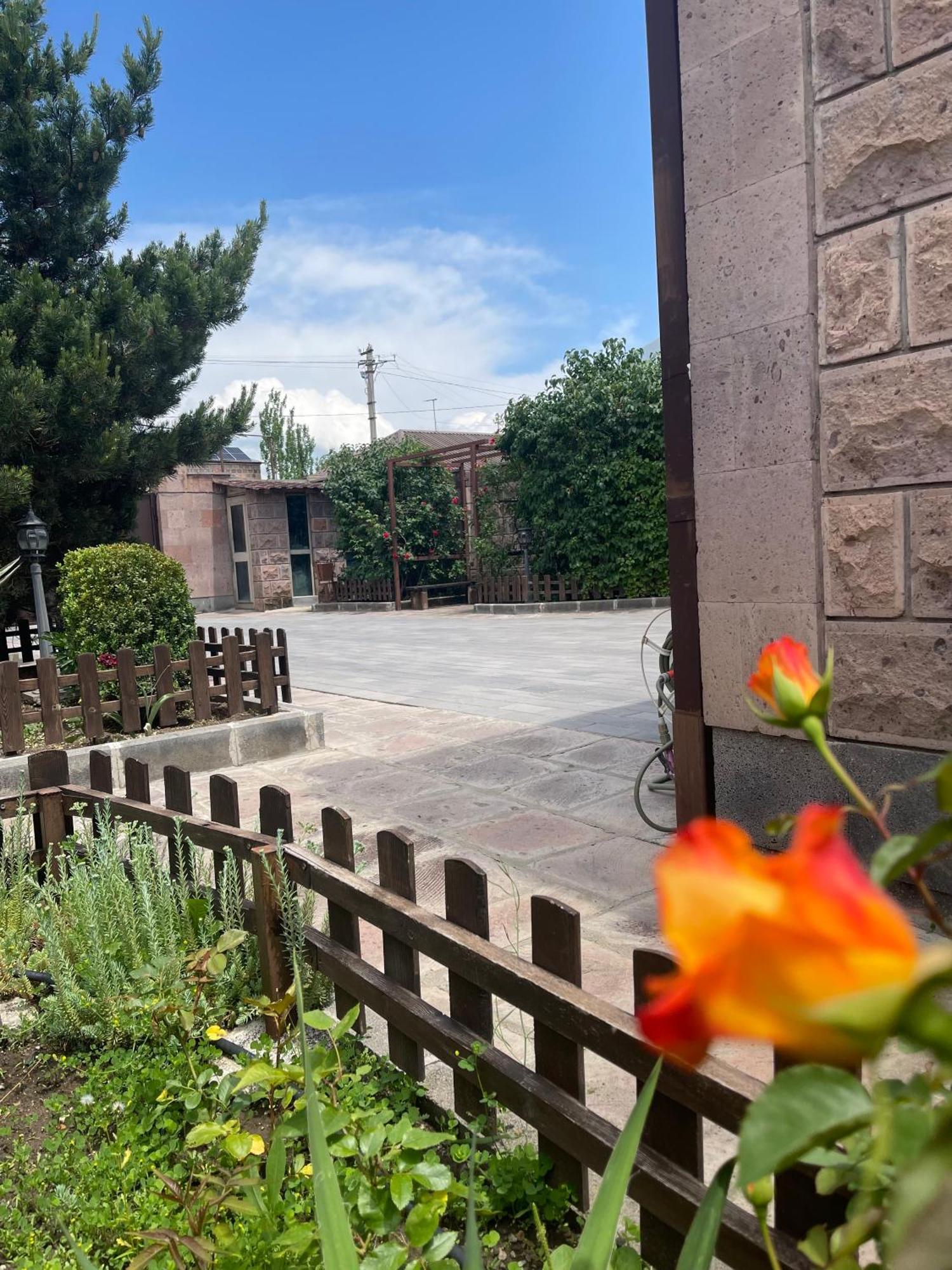 In Gyumri Hotel Bagian luar foto